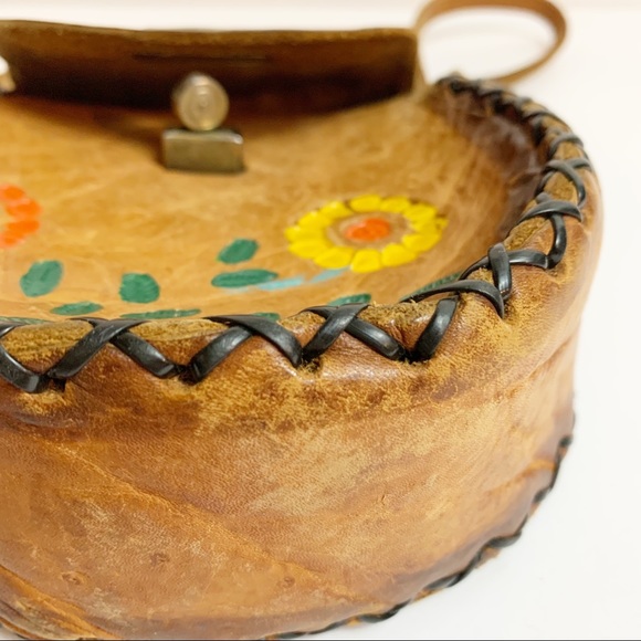 Tooled Leather Boho Hippie 70’s Small Flower Power Braided Purse Swivel Closure - Picture 8 of 13